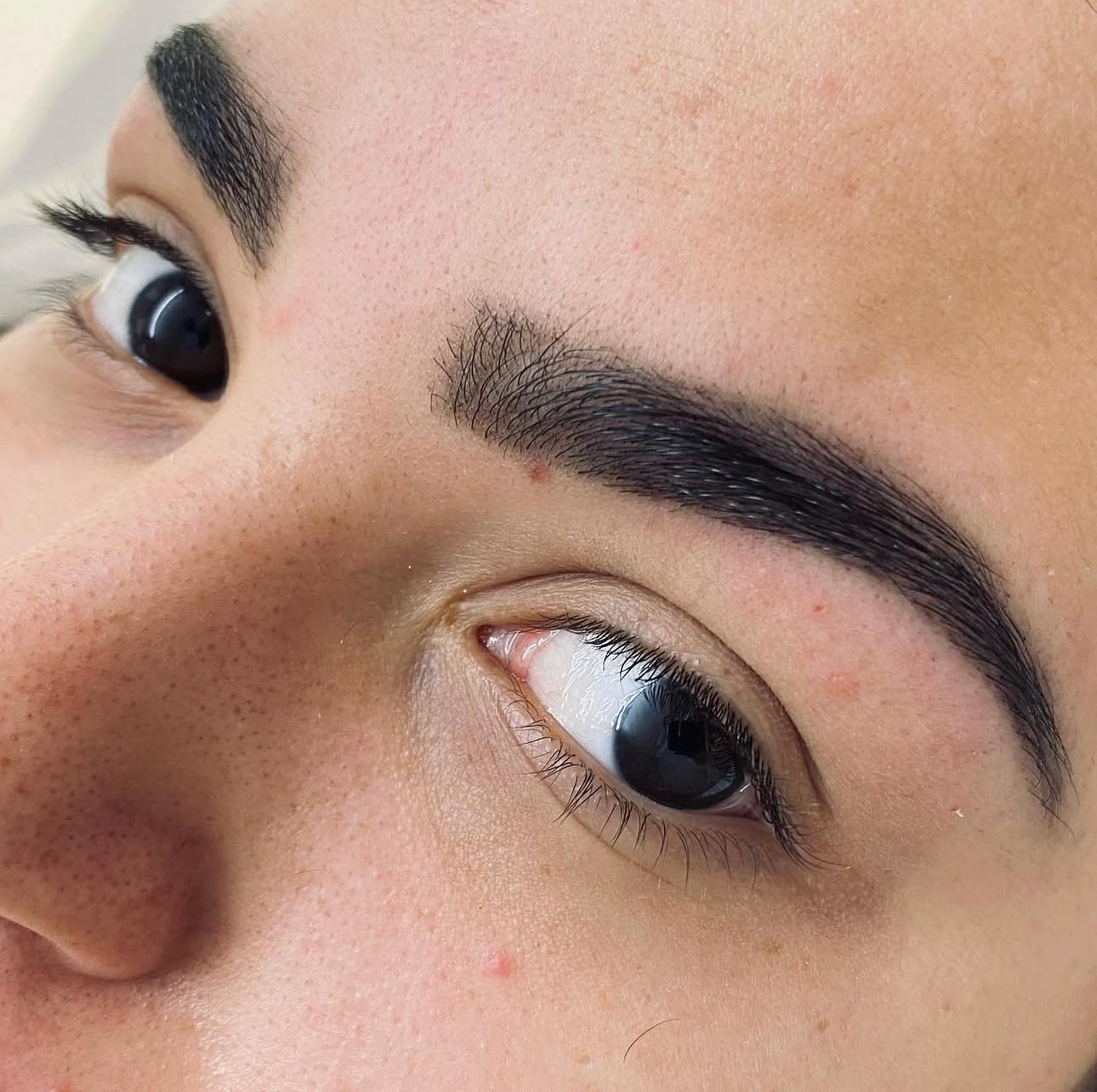 Shaped brow result, close up
